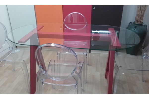 Τραπέζι οβάλ ΤΡΑΠΕΖΑΡΙΕΣ