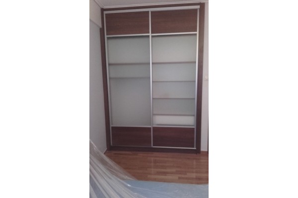 Ντουλάπα με συρόμενες πόρτες ΕΙΔΙΚΕΣ ΚΑΤΑΣΚΕΥΕΣ