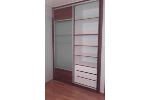 Ντουλάπα με συρόμενες πόρτες ΕΙΔΙΚΕΣ ΚΑΤΑΣΚΕΥΕΣ