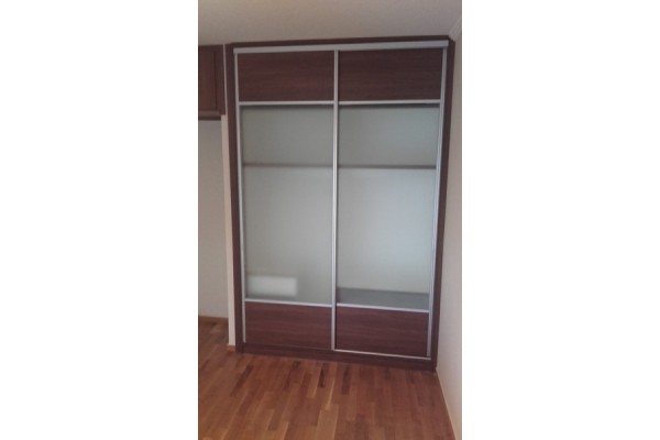 Ντουλάπα με συρόμενες πόρτες ΕΙΔΙΚΕΣ ΚΑΤΑΣΚΕΥΕΣ